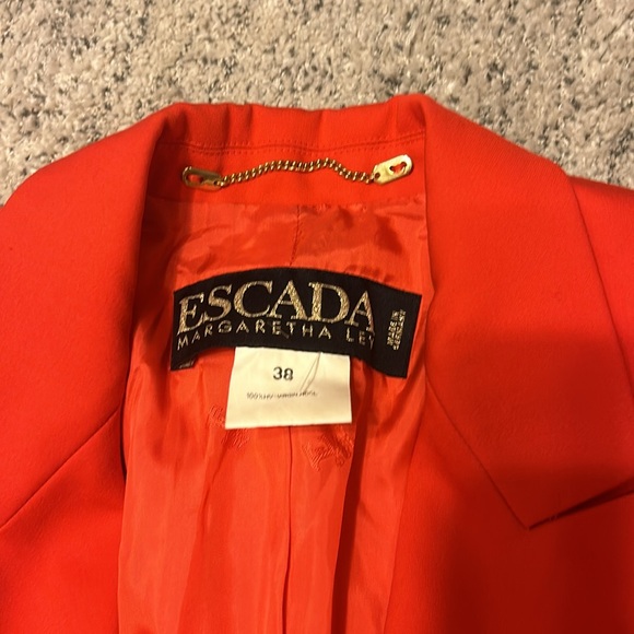ESCADA by Margaretha Ley vintage blazer size 38 red - Picture 3 of 7